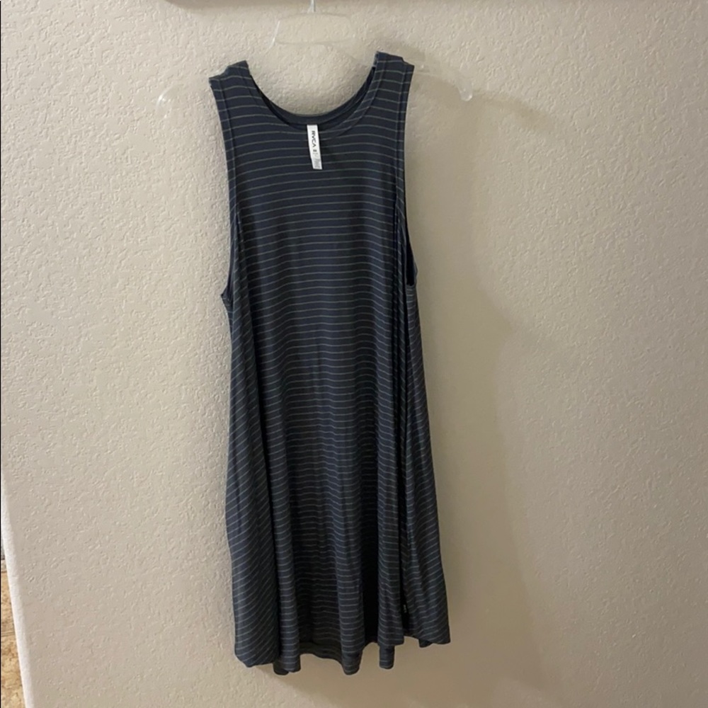 Rvca light weight throw on dress